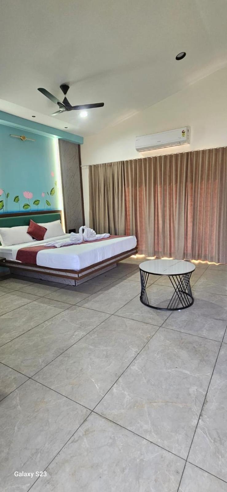 Shree Jalaram Resort Kodāe 외부 사진