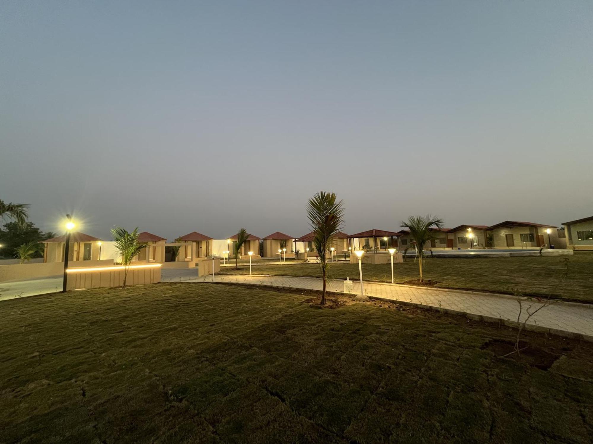 Shree Jalaram Resort Kodāe 외부 사진