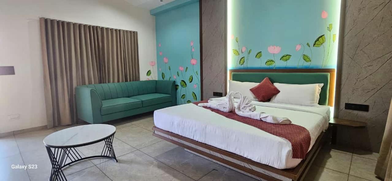 Shree Jalaram Resort Kodāe 외부 사진