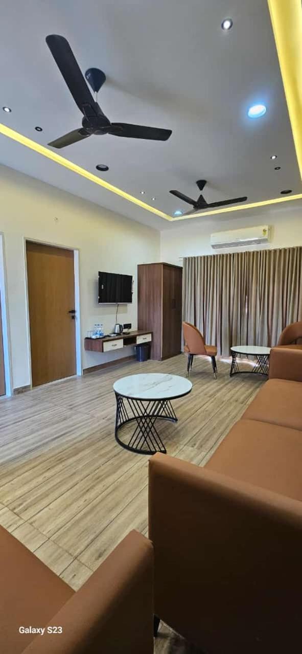 Shree Jalaram Resort Kodāe 외부 사진